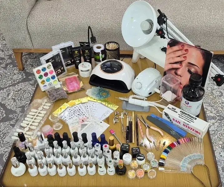 وسایل کاشت ناخن|آرایشی، بهداشتی، درمانی|برخوار, |دیوار