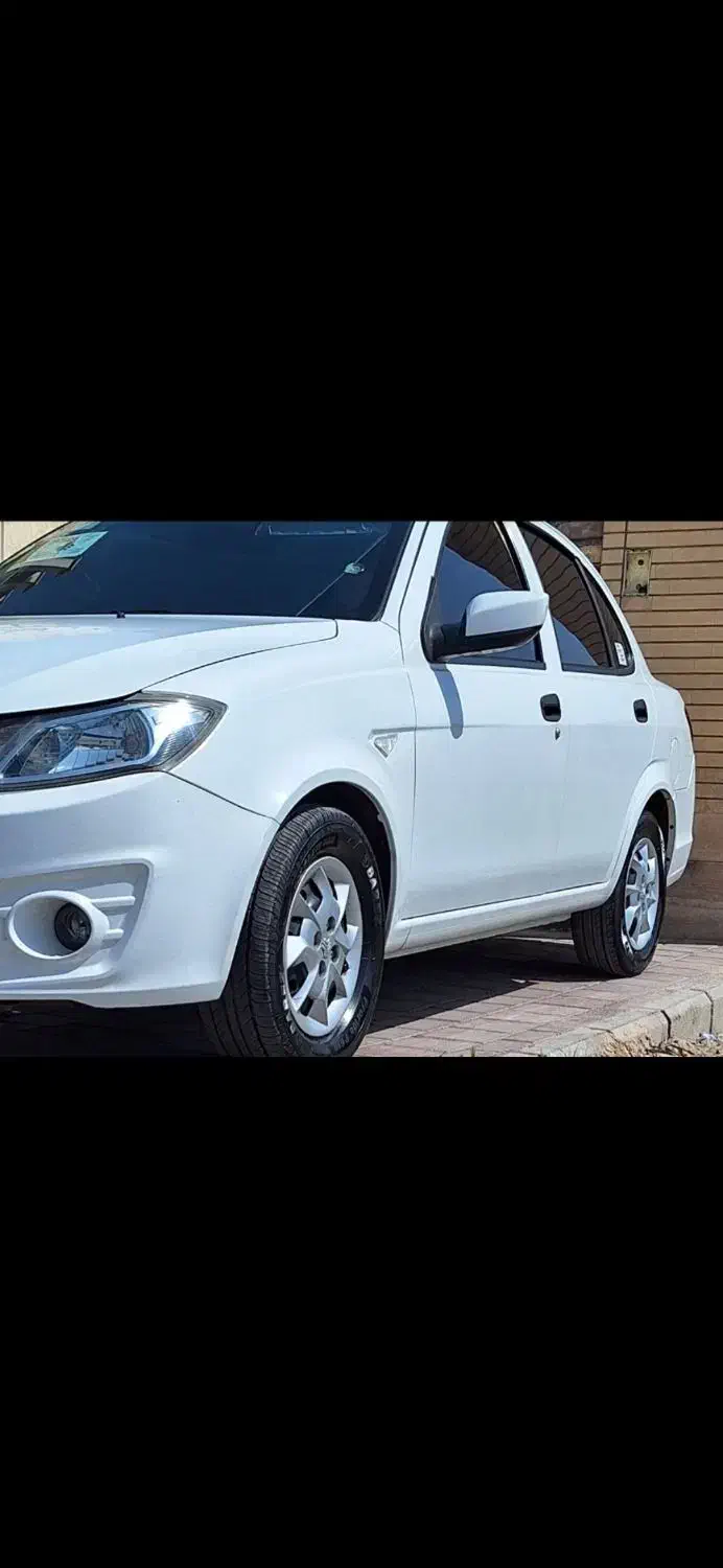 ساینا مدل ۹۹ خونگی تمیز|خودرو سواری و وانت|کاشان, فاز ۲ ناجی آباد|دیوار