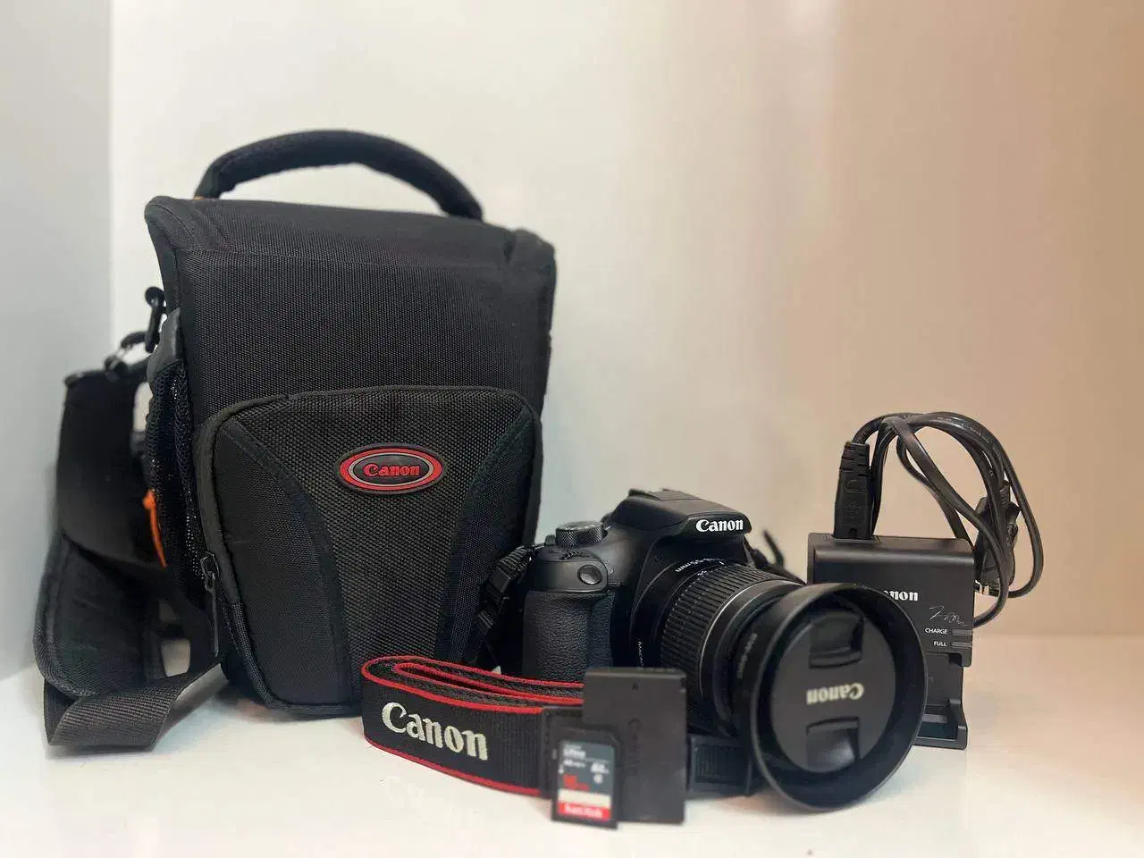 دوربین کانن 1300d|دوربین عکاسی و فیلم‌برداری|قزوین, |دیوار