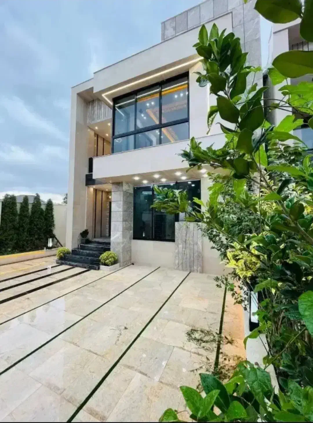 ویلا 300متری سنددار ویو جنگل/استخردار|فروش خانه و ویلا|چمستان, |دیوار