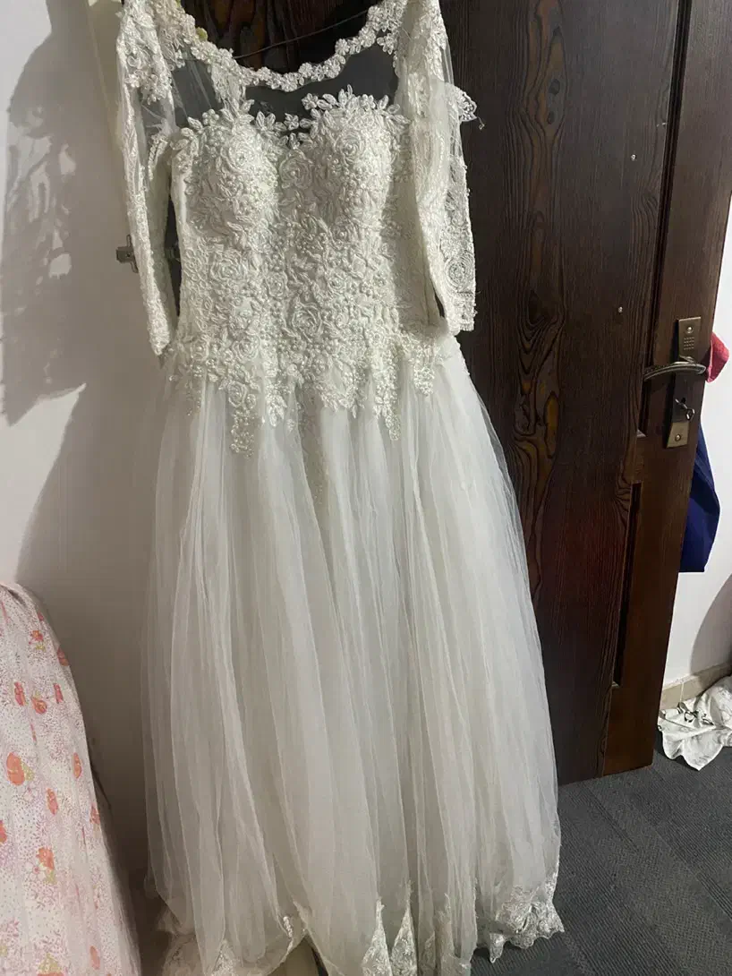 لباس عروس|لباس|هشتگرد, هشتگرد قدیم|دیوار