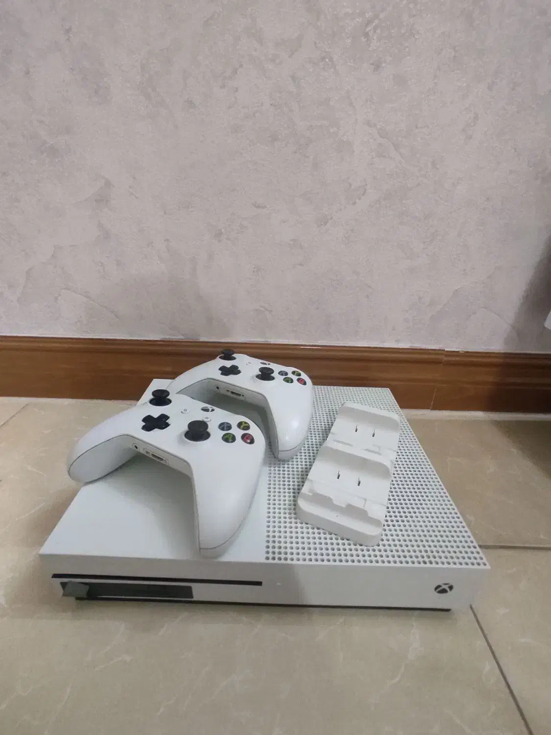 xbox one s|کنسول، بازی ویدئویی و آنلاین|پرند, فاز ۴|دیوار