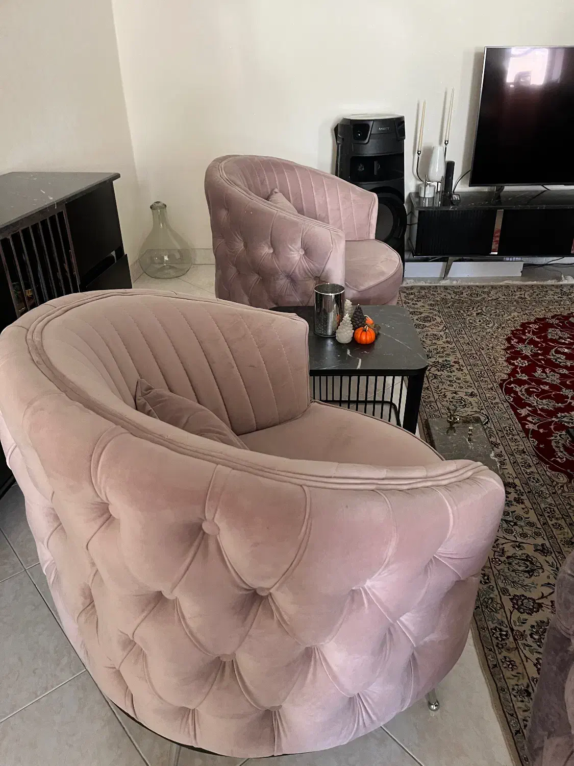 مبل ۸ نفره چستر  با میز جلو مبلی سنگ|مبلمان خانگی و میز عسلی|تهران, سعادت‌آباد|دیوار