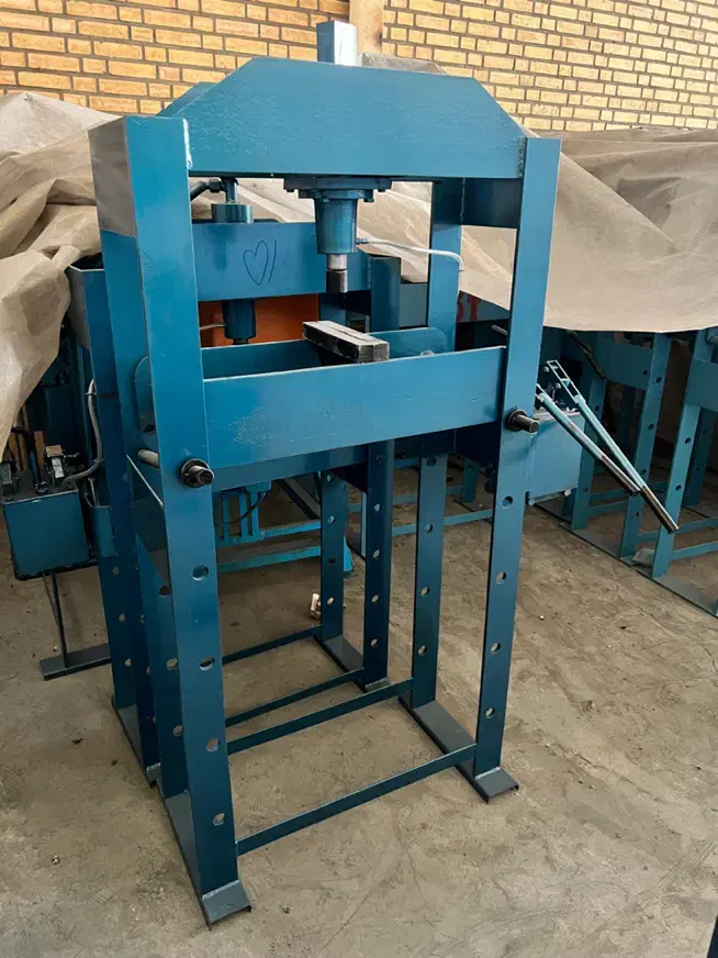 پرس هیدرولیک ۱۵ تن دستی|ماشین‌آلات صنعتی|تهران, وردآورد|دیوار