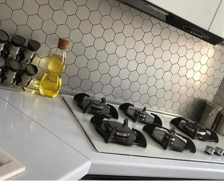 انواع بین کابینتی و دیوارپوش و کاغذ دیواری|خدمات پیشه و مهارت|چابهار, |دیوار