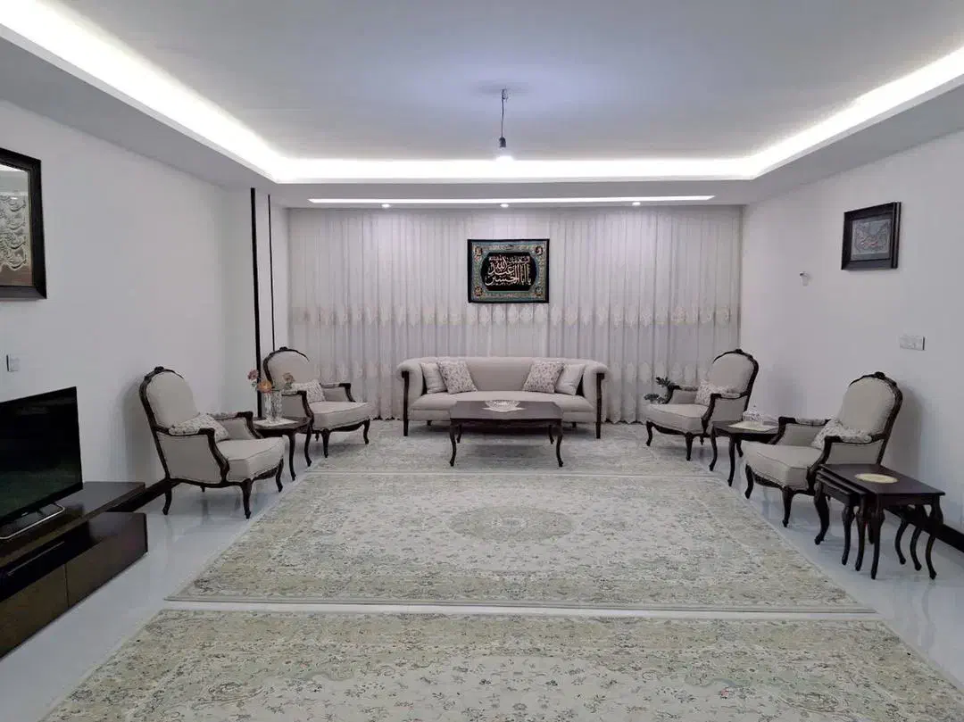 ۸۵ متری خوش نقشه/ فول بازسازی/ کارمندان شمالی|فروش آپارتمان|کرج, کوی کارمندان شمالی|دیوار