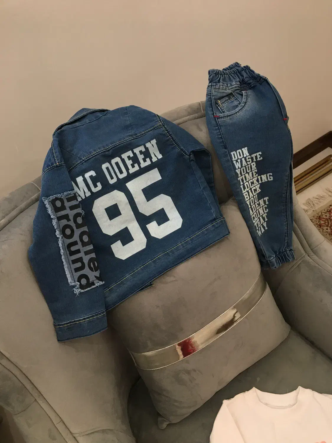 کت و شلوار جین بچگانه (کاملا نونونونو)|کفش و لباس بچه|قرچک, مهدیه|دیوار