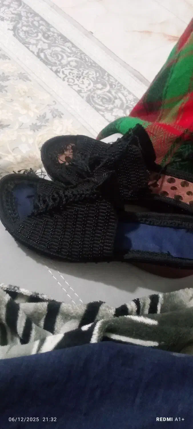 دمپایی زندانی بافت روفرشی. نونو|کیف، کفش، کمربند|کرمانشاه, |دیوار