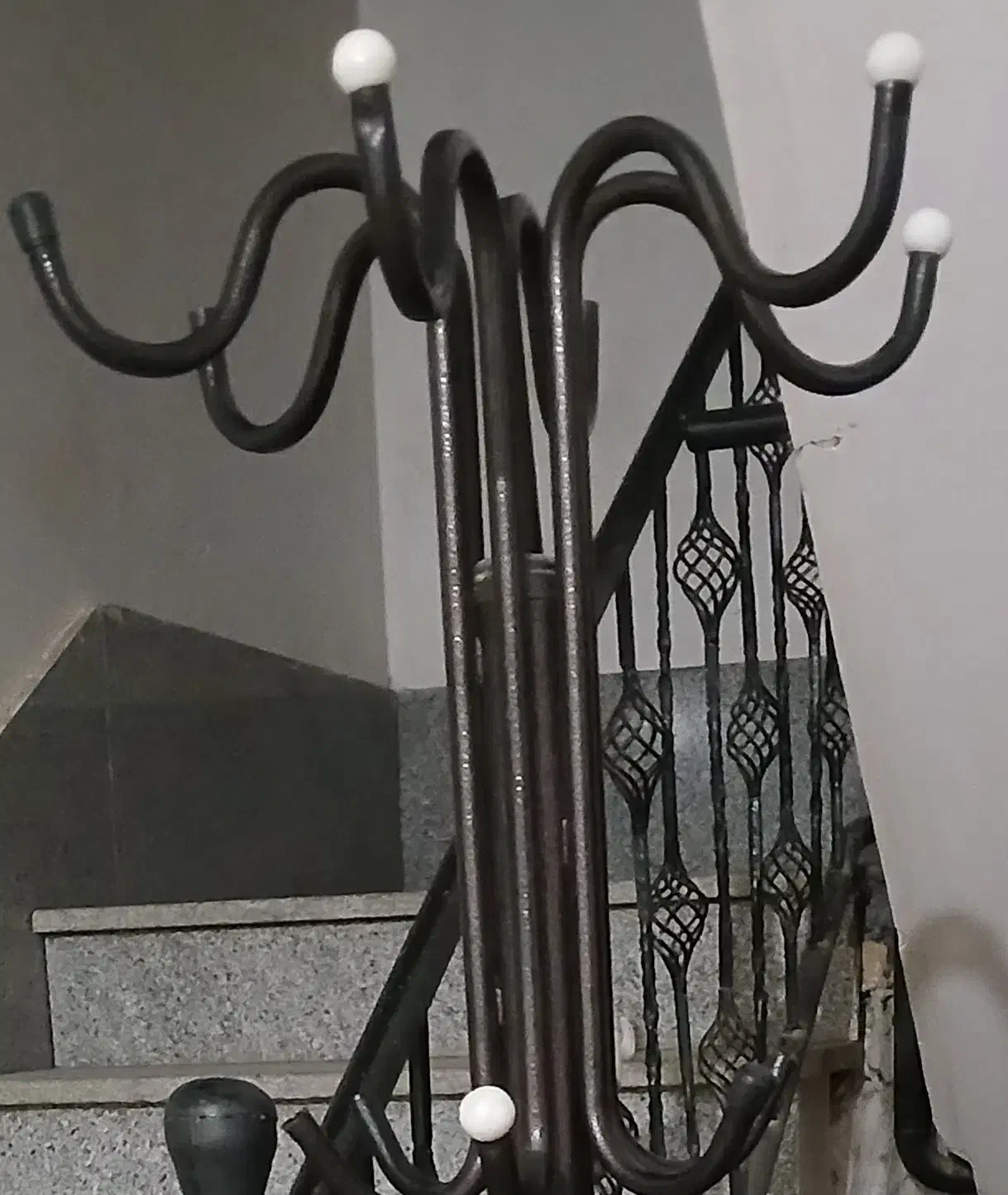 گنجه وجالباسی سالم|بوفه، ویترین، کنسول|تربت جام, علوی|دیوار