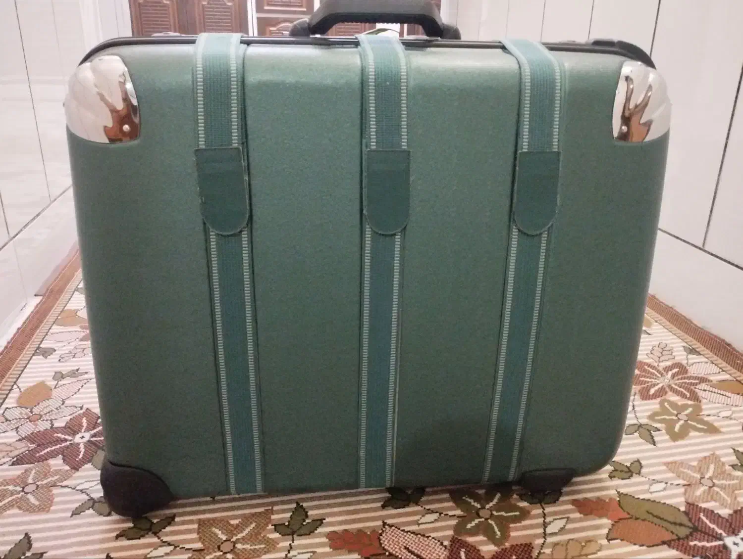 سامسونت|کیف، کفش، کمربند|بابا حیدر, |دیوار