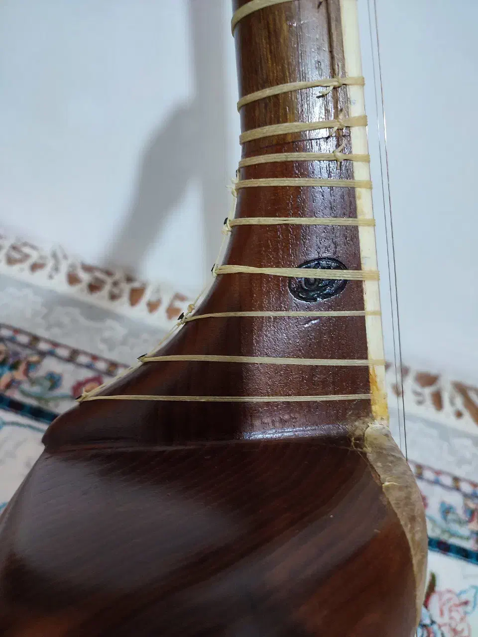 تار سالم و خوش صدای مهر محمدی|سازهای سنتی|خرمآباد, |دیوار