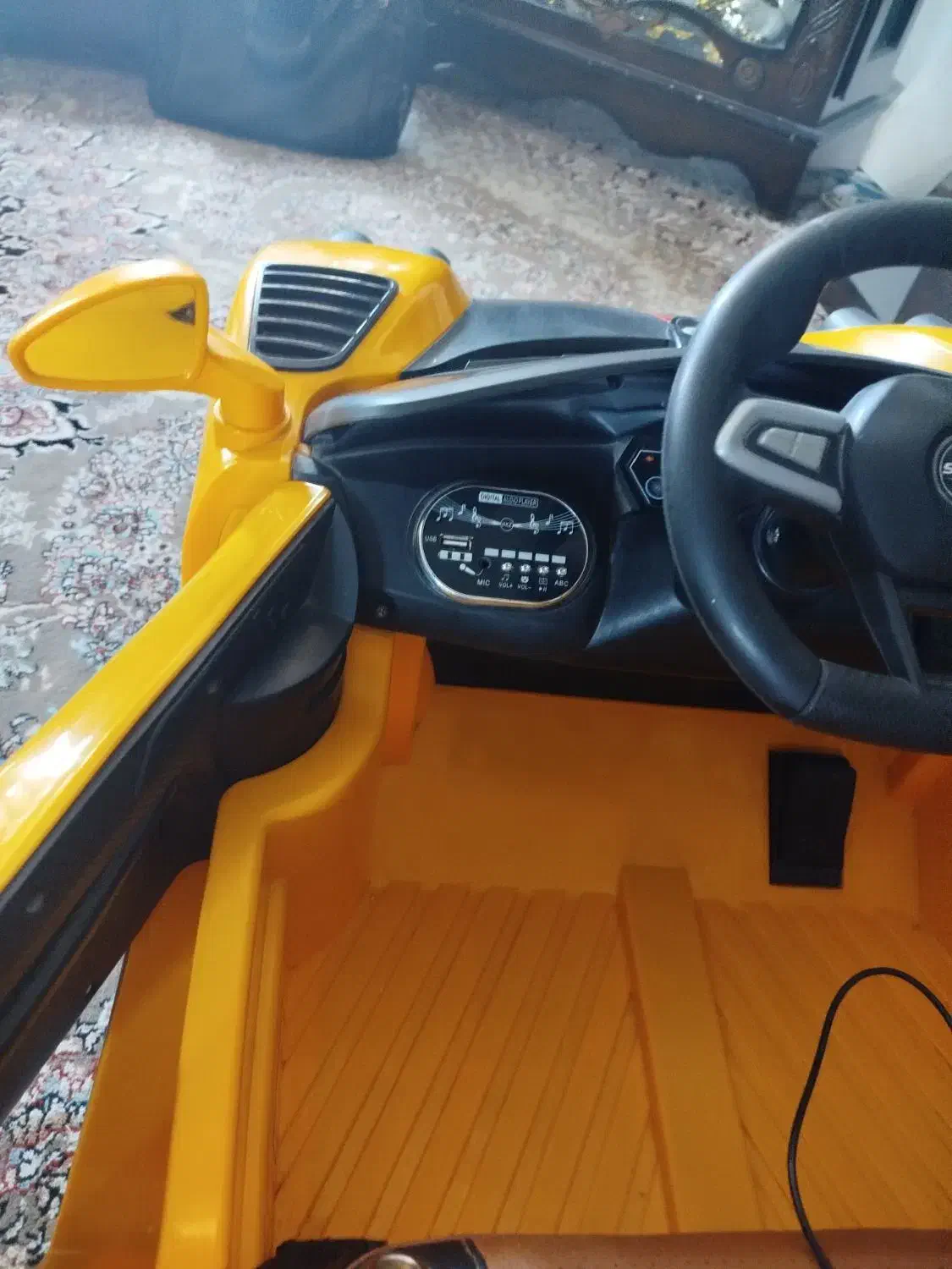 ماشین شارژی|اسباب‌بازی بچه|یزد, |دیوار