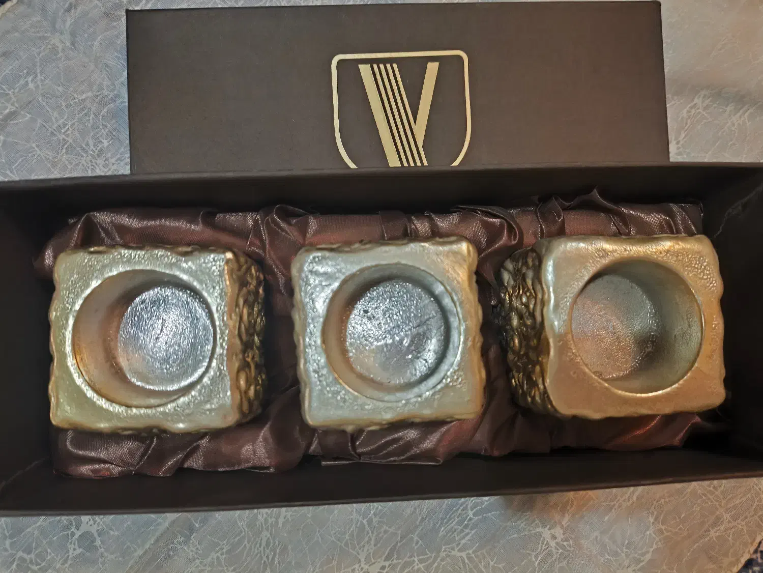 شمعدان سه تایی طلایی رنگ برای روز مادر|صنایع دستی و سایر لوازم تزئینی|تهران, خواجه نظام الملک|دیوار