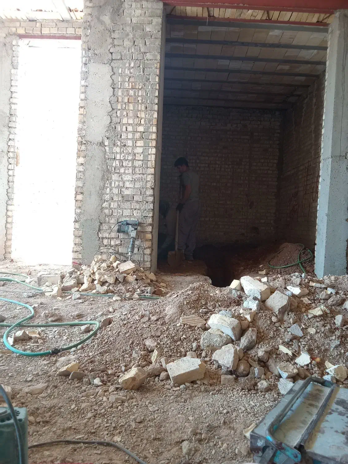 پیمانکاری ساختمان صفر تا صد|خدمات پیشه و مهارت|میبد, |دیوار