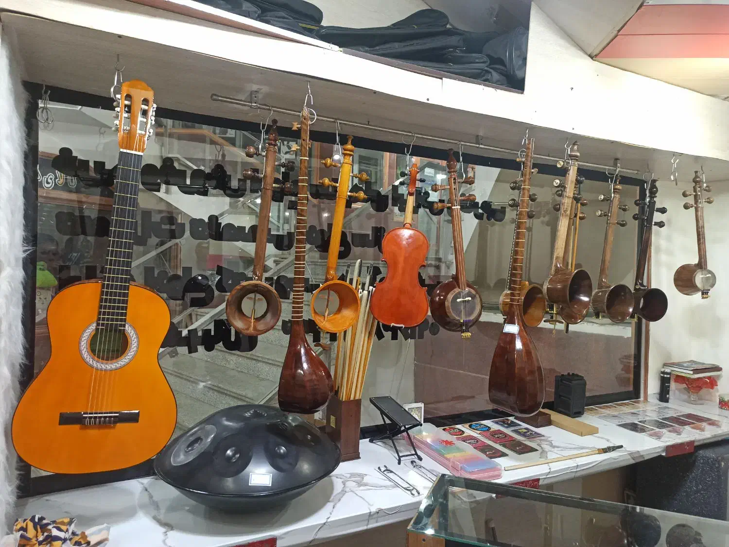 کمانچه|آلات موسیقی|خرمآباد, |دیوار