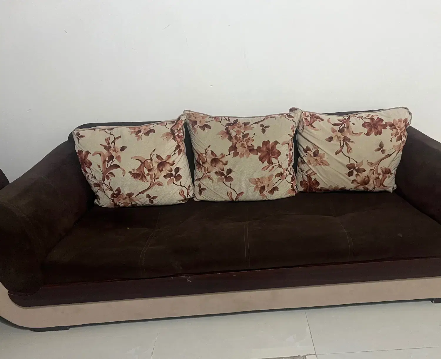مبل|مبلمان خانگی و میز عسلی|شیروان (خراسان), |دیوار
