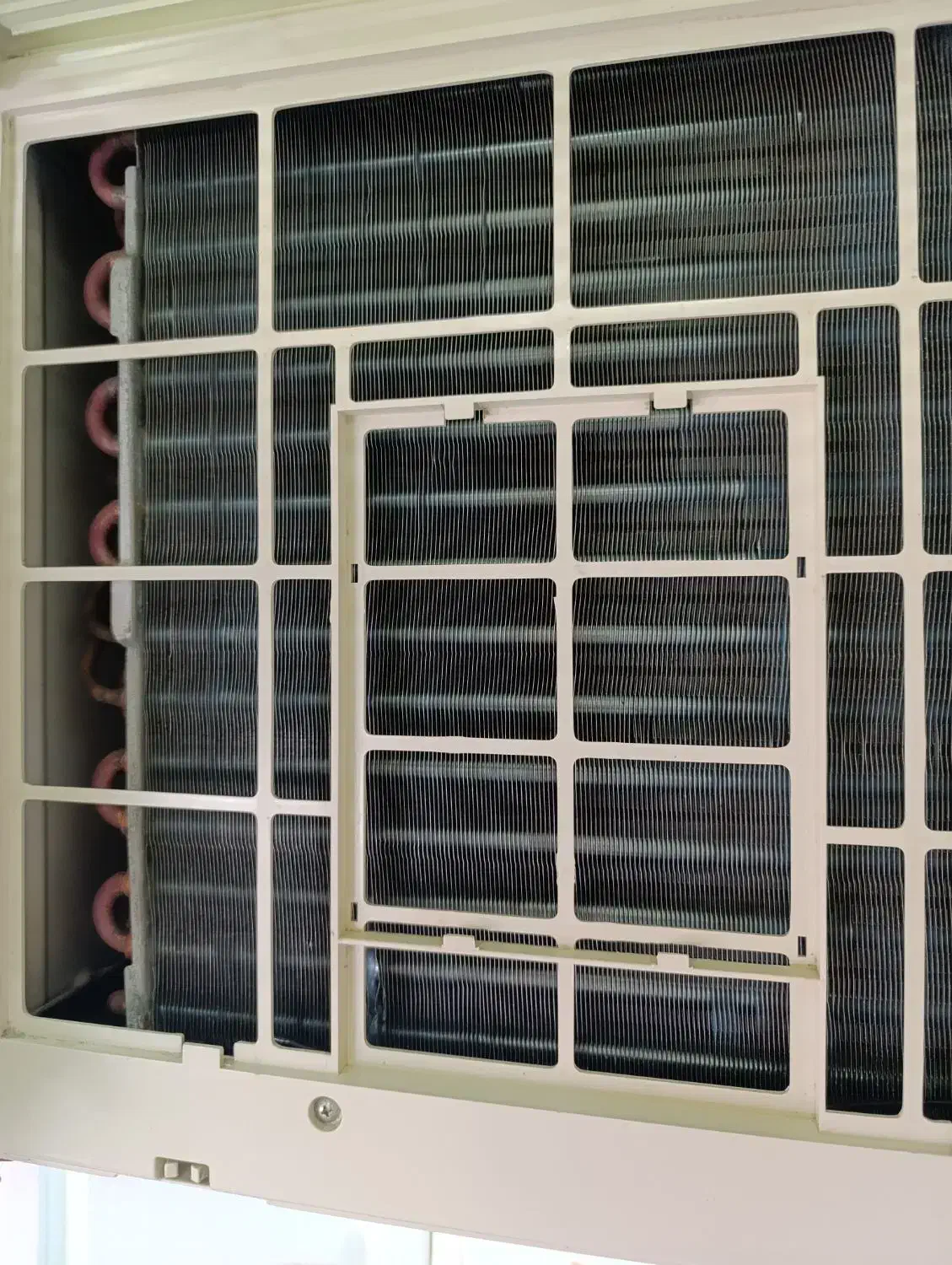 کولر پنجره ای کار کرده|کولر گازی و فنکوئل|رشت, کوی بیانی|دیوار