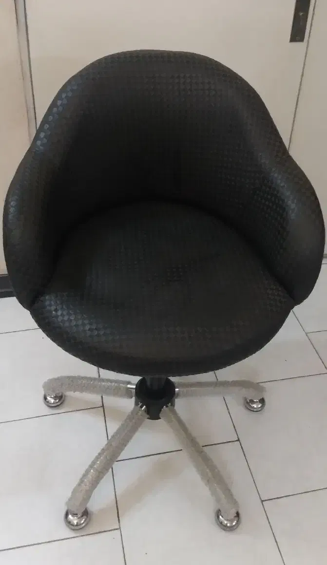 صندلی جکدار چرخون کپ|آرایشگاه و سالن‌های زیبایی|مشهد, نیروی هوایی|دیوار