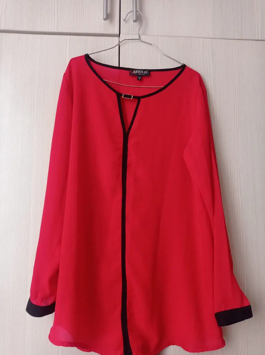 تعدادی تونیک|لباس|قزوین, |دیوار