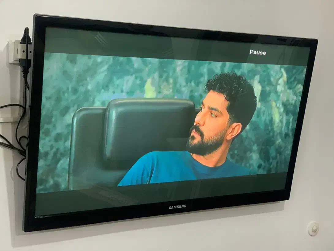 تلوزیون سامسونگ ۴۳ اینچ|تلویزیون و پروژکتور|رشت, پیرکلاچای|دیوار