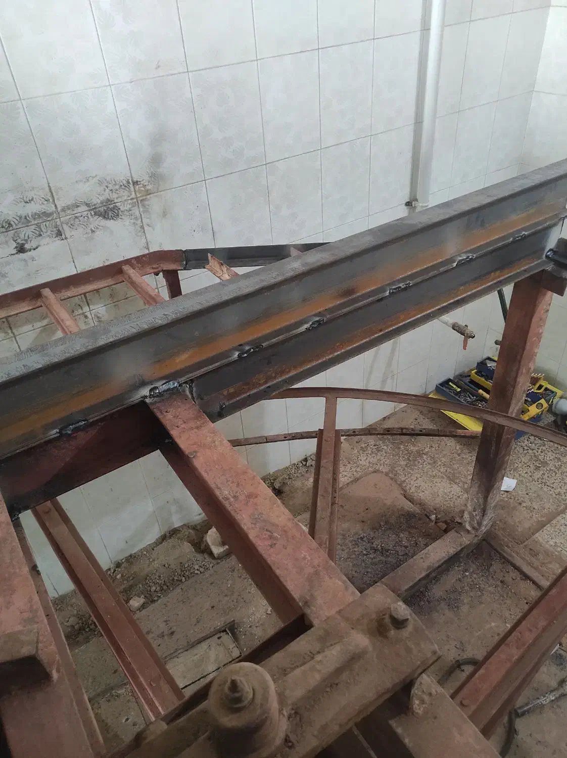 جوشکاری فلزات آهنی ساخت سفارشات شمادر ساری و حومه|خدمات پیشه و مهارت|ساری, |دیوار