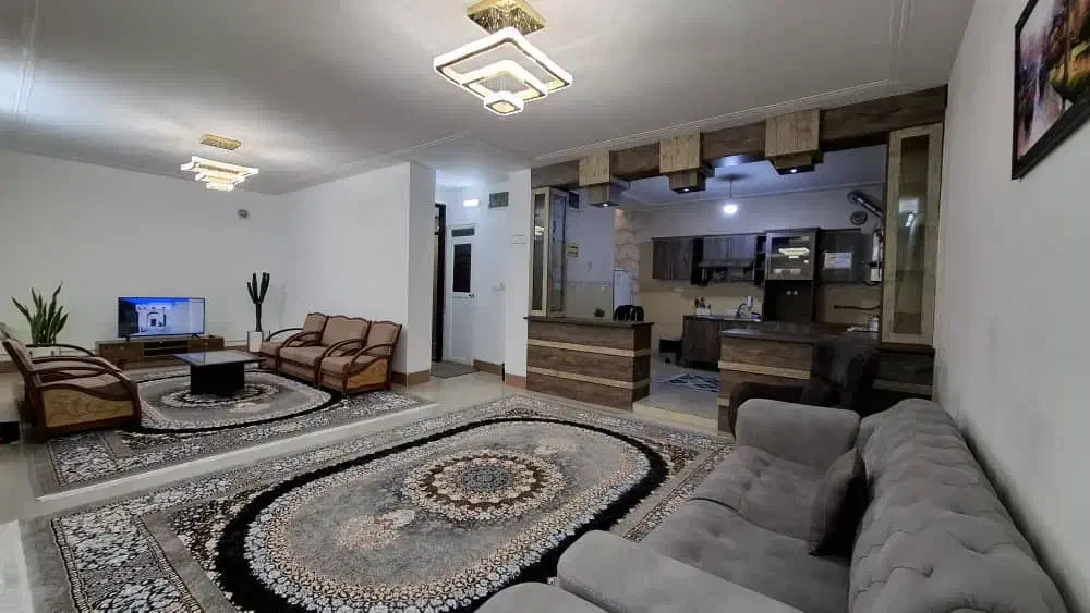 اجاره اقامتگاه سراسر شیراز برای خانودن|اجارهٔ کوتاه‌مدت آپارتمان و سوئیت|شیراز, زرگری|دیوار
