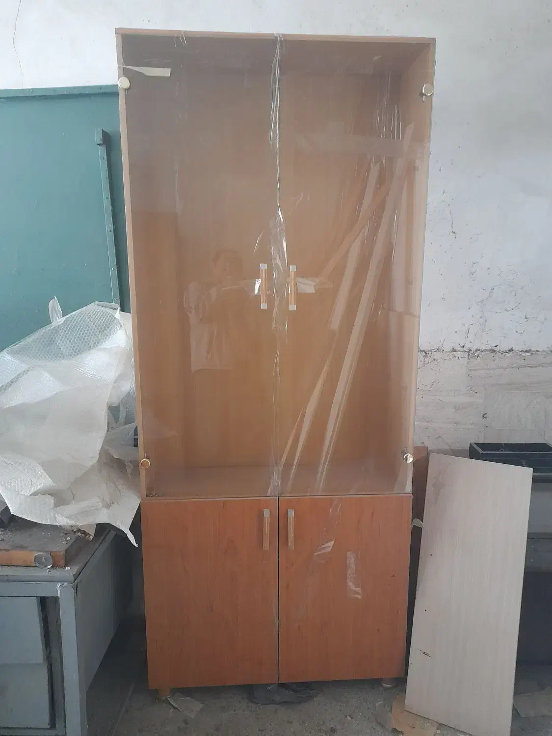 کمد ومیز اداری در حد نو|دفتر کار|گرگان, |دیوار