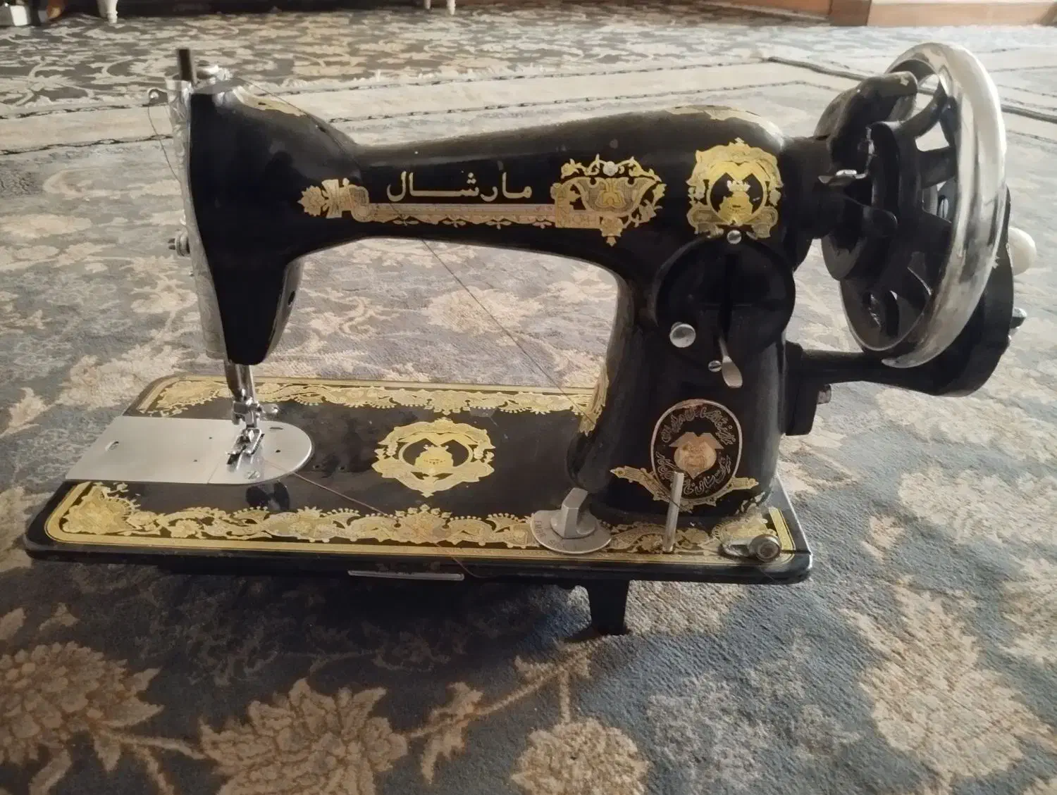 جرخ|چرخ خیاطی و ریسندگی|ورامین, شهرک مدرس|دیوار