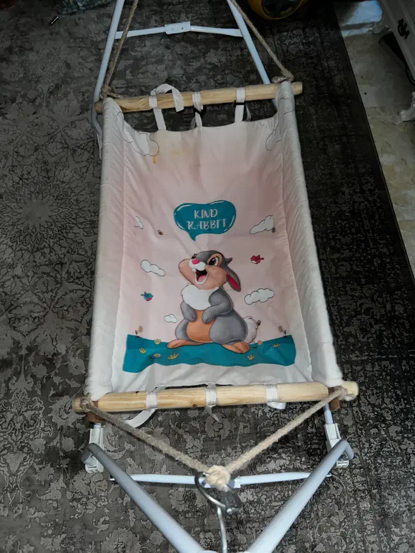 گهواره|اسباب و اثاث بچه|قشم, |دیوار