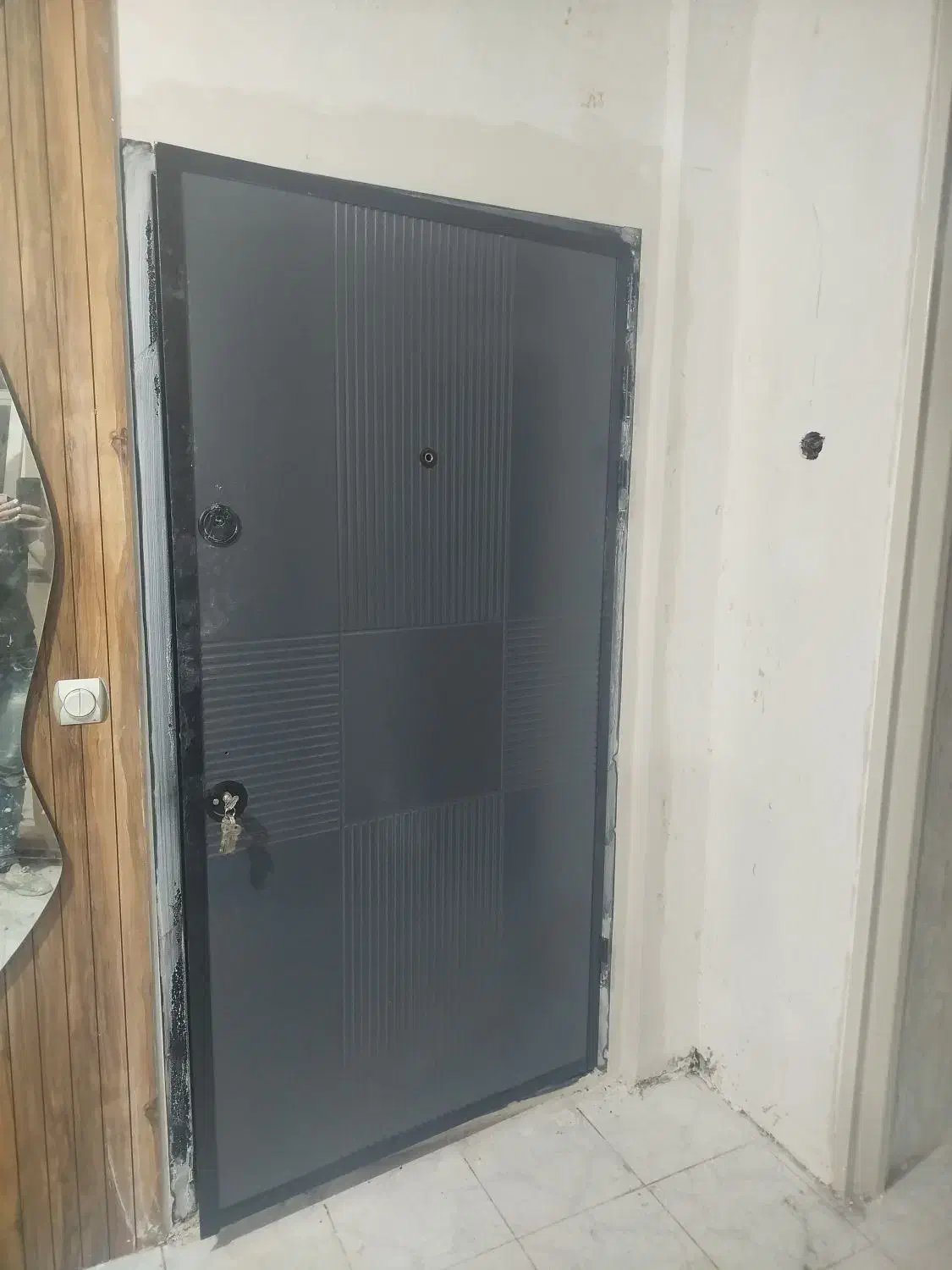 نصب و ریگلاژ درب ضد سرقت و لابی صفر تا صد|خدمات پیشه و مهارت|تبریز, |دیوار