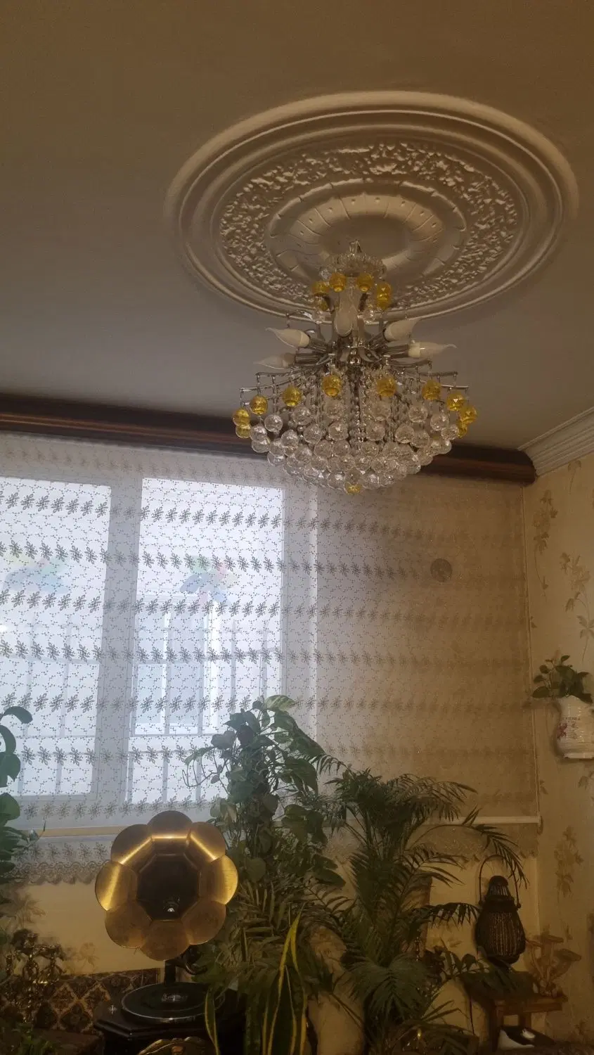 لوستر تمام کریستال کیفیت عالی سایز متوسط ۵۰ ملیون|لوستر و چراغ آویز|تهران, ولی آباد|دیوار