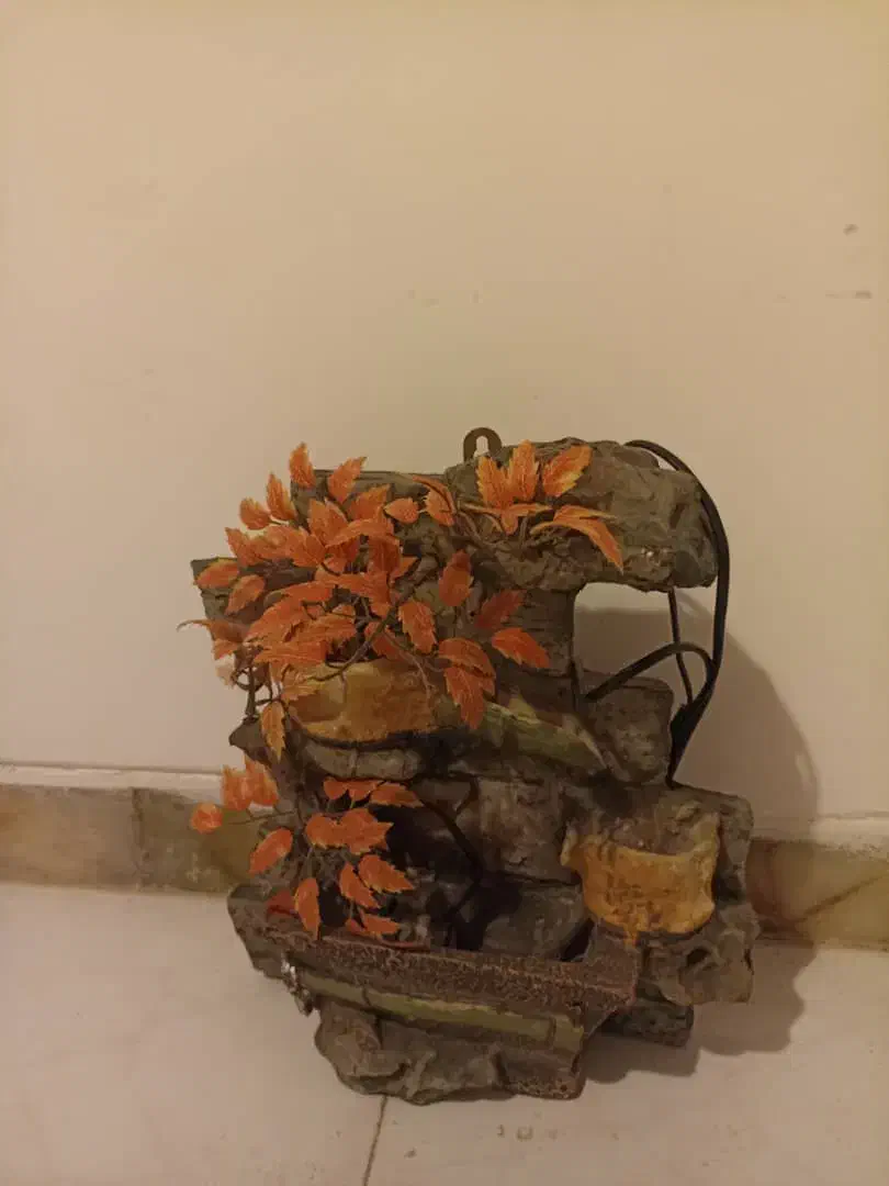 آبنما|مجسمه، تندیس، ماکت|تهران, مهران (سیدخندان)|دیوار