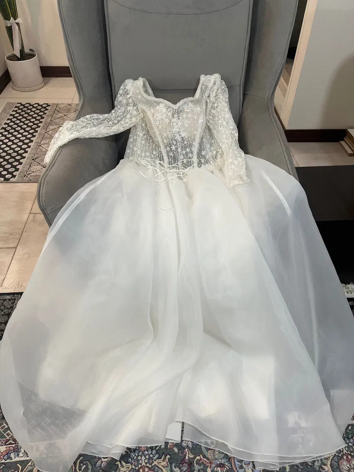 لباس عروس|لباس|بومهن, |دیوار