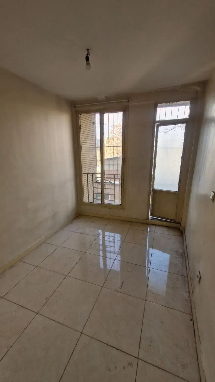 ۵۵ متر/خوش نقشه/۲ طرف نورگیر/خ کمیل