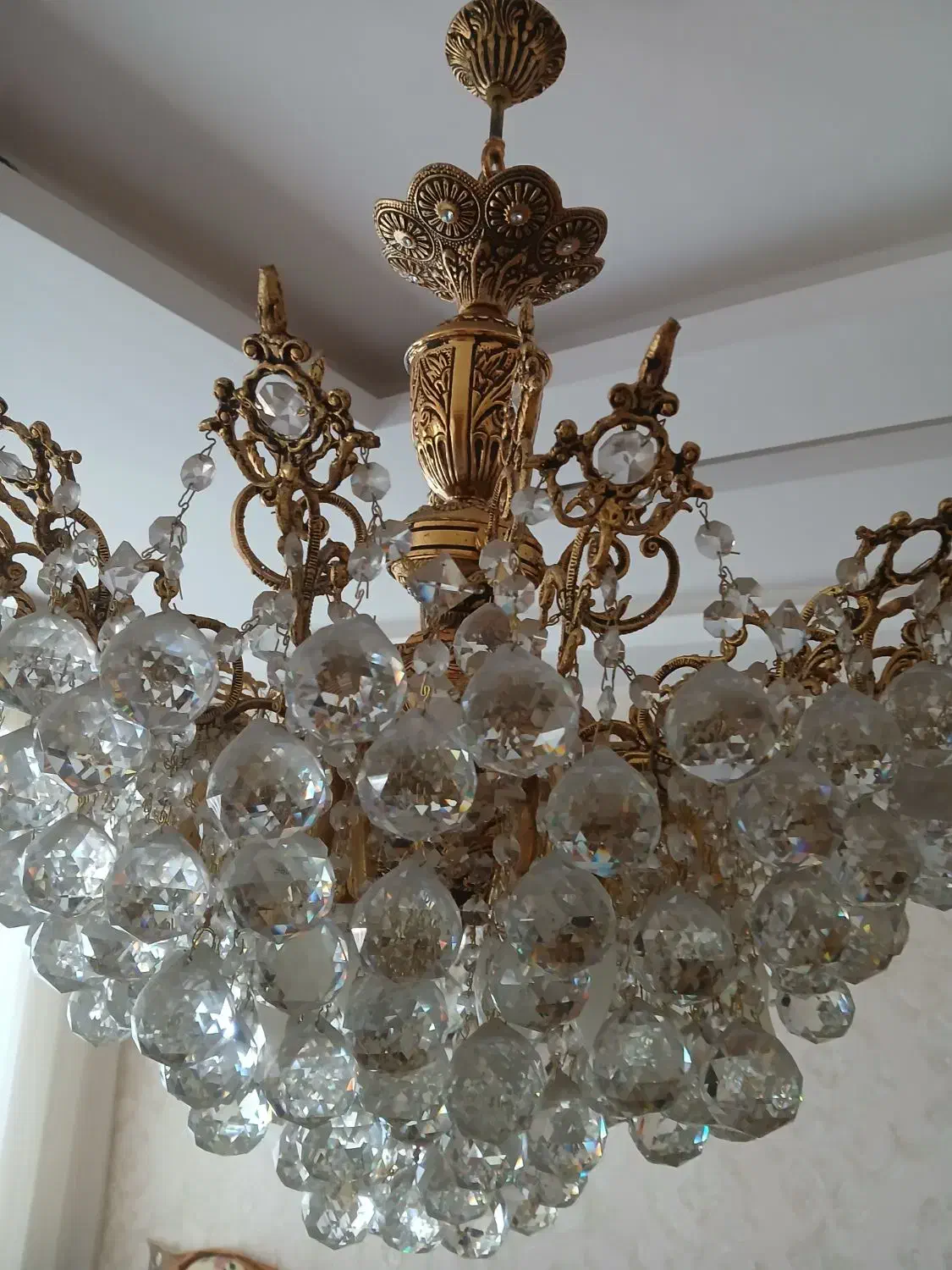 فروش سه عددلوستر ویک ساعت دیواری...برنجی|لوستر و چراغ آویز|همدان, |دیوار