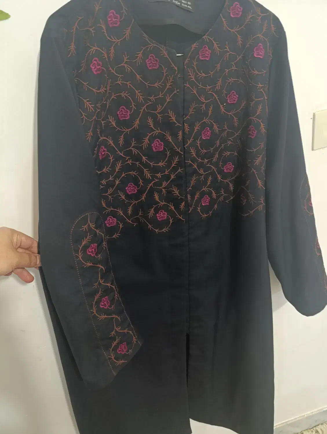 مانتوو عبا|لباس|سراوان, |دیوار