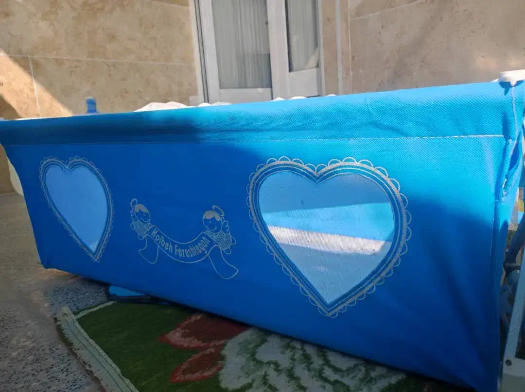 گهواره|تخت و صندلی بچه|زارچ, |دیوار