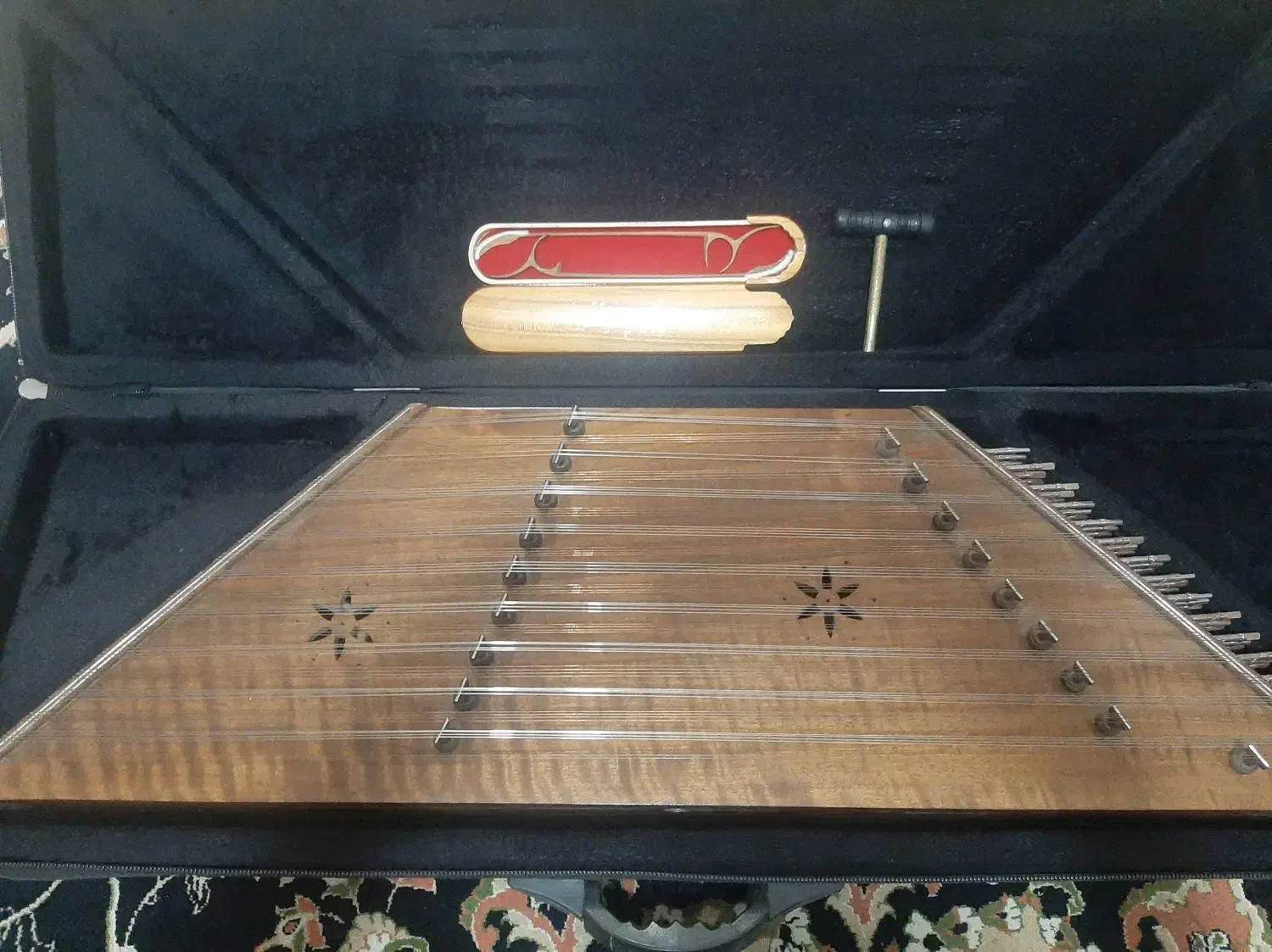 سنتور استاد مافی|سازهای سنتی|بهارستان, |دیوار