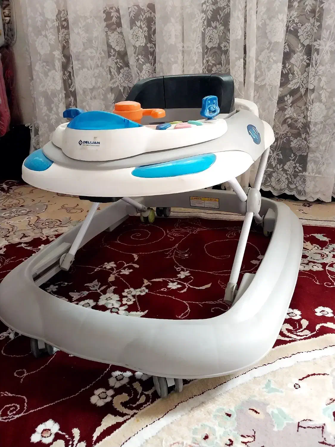 روروئک|کالسکه و لوازم جانبی|ساوه, |دیوار