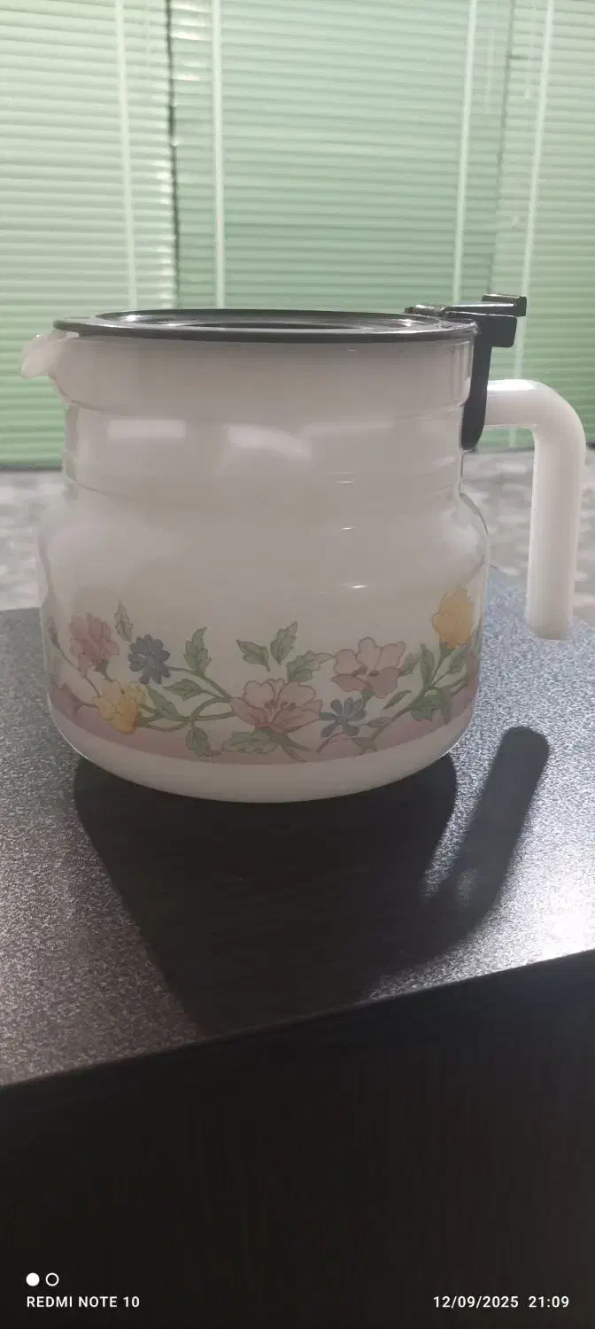 قوری ارکوپال فرانسوی و قدیمی|ظروف سرو و پذیرایی|اصفهان, قهجاورستان|دیوار