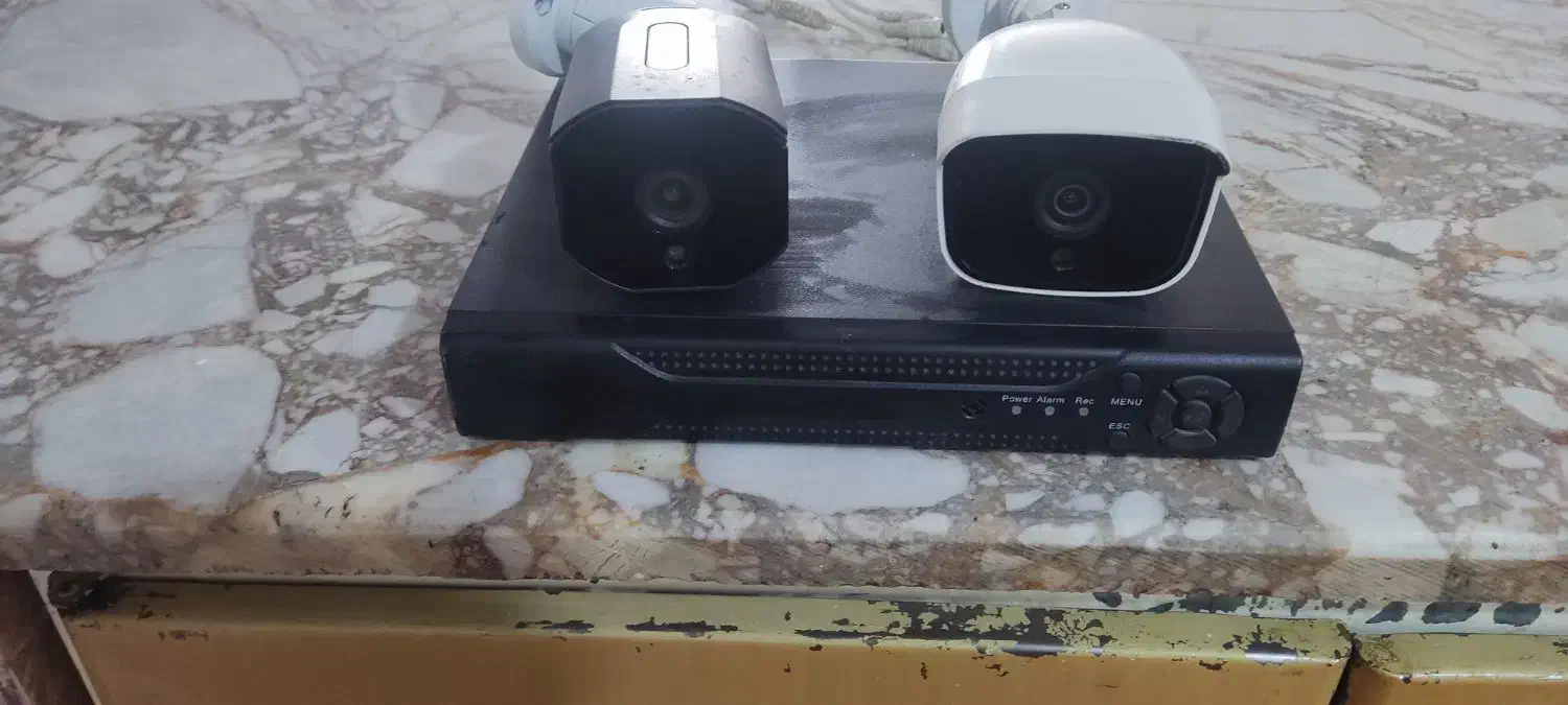 دوربین دیددرشب|دوربین مداربسته|مشهد, موعود|دیوار