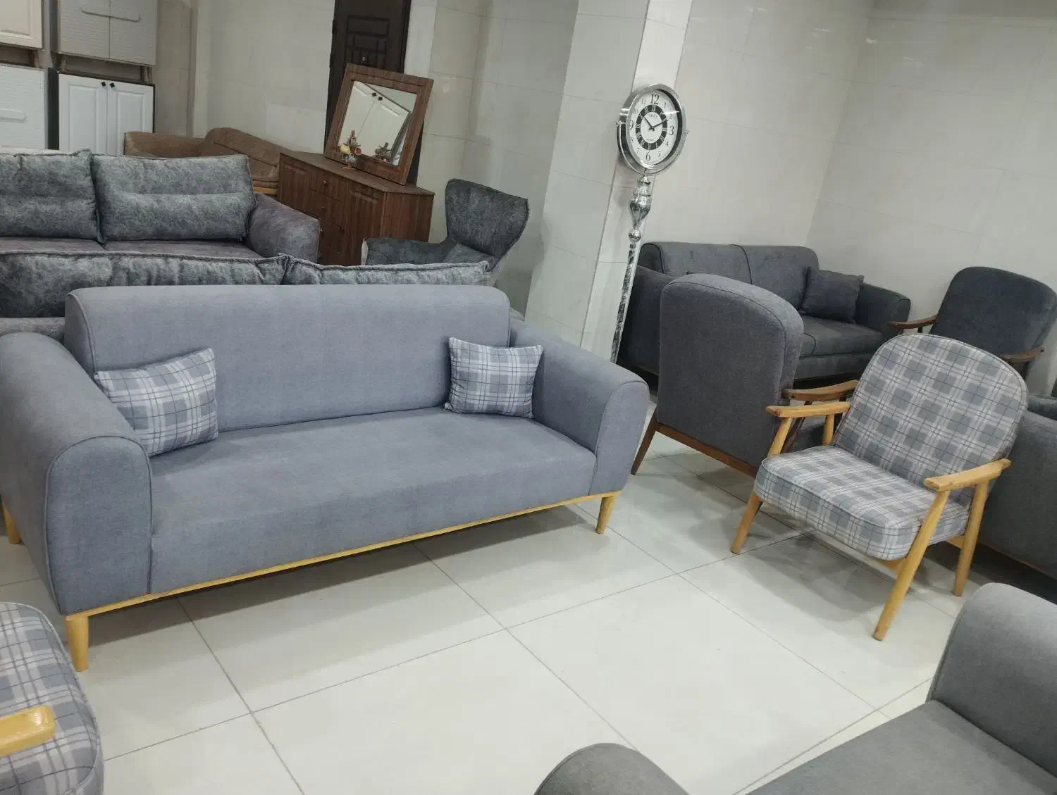 مبلمان|مبلمان خانگی و میز عسلی|کرمانشاه, |دیوار