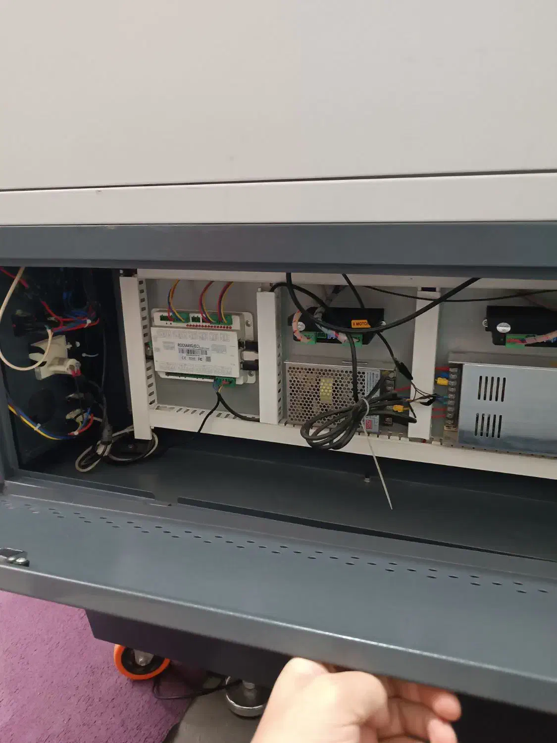 برش لیزری co2و دیودی و پرس حرارتی|ماشینآلات صنعتی|همدان, |دیوار