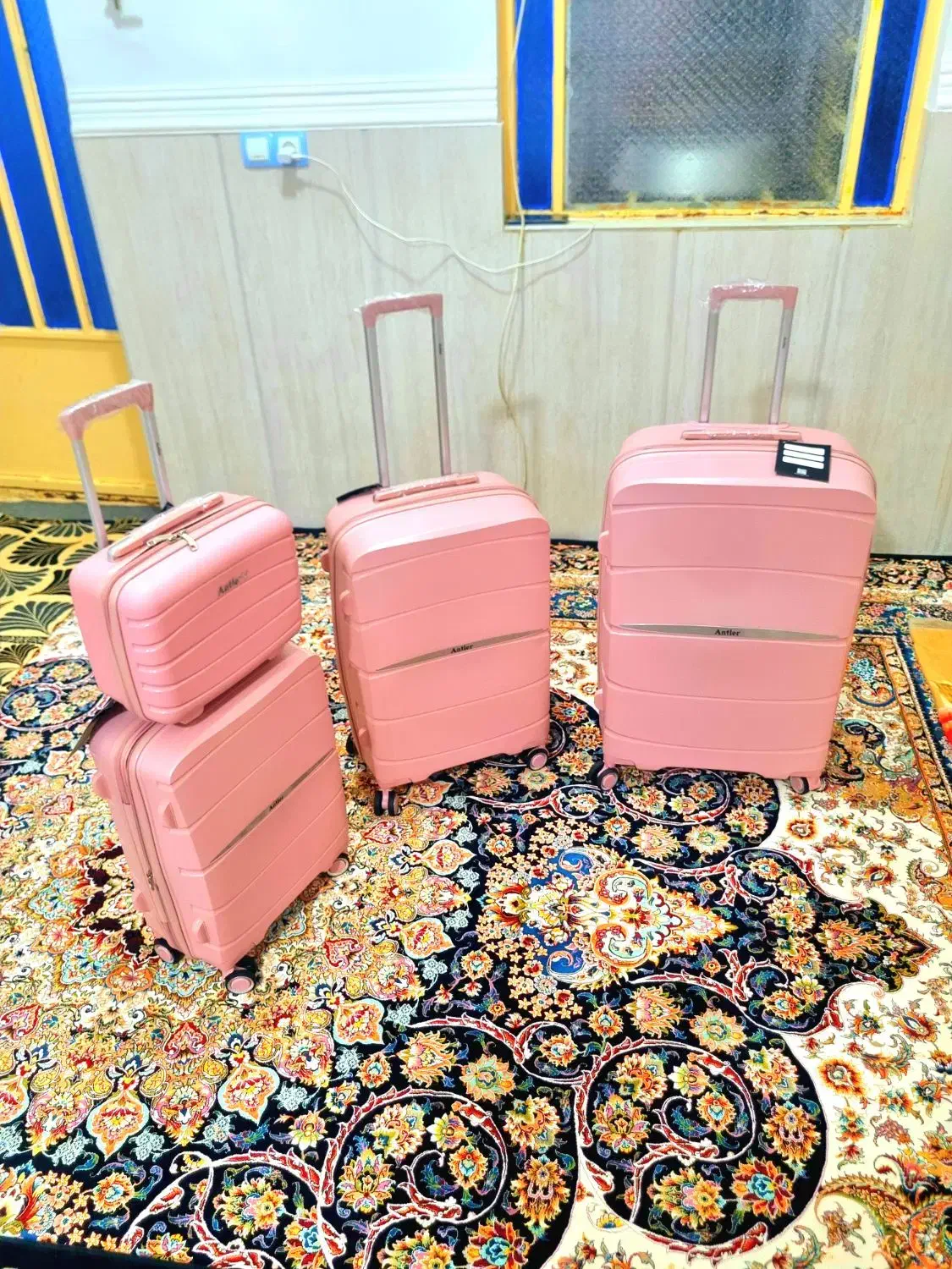 چمدان مسافرتی|کیف، کفش، کمربند|رامشیر, |دیوار