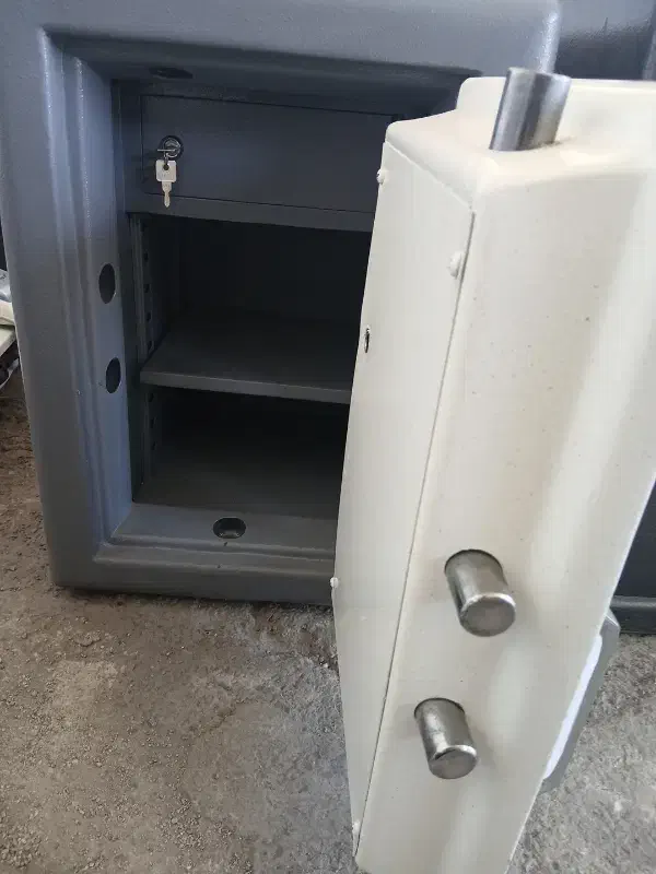 گاوصندوق ۲۰۰krکوتاه برند کاوه در حدنو درب جدا شو|ابزارآلات|تهران, شهرک طالقانی|دیوار