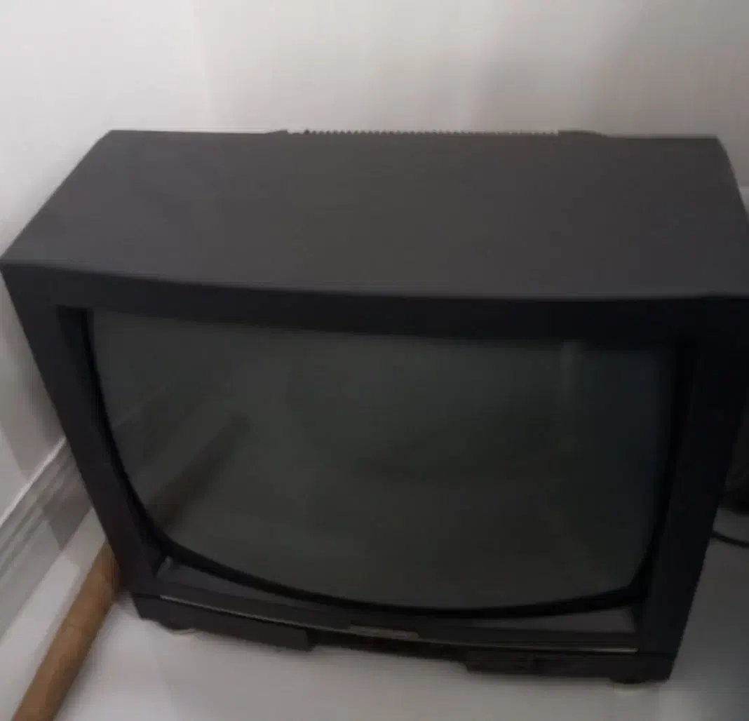 تلویزیون|تلویزیون و پروژکتور|هرسین, |دیوار