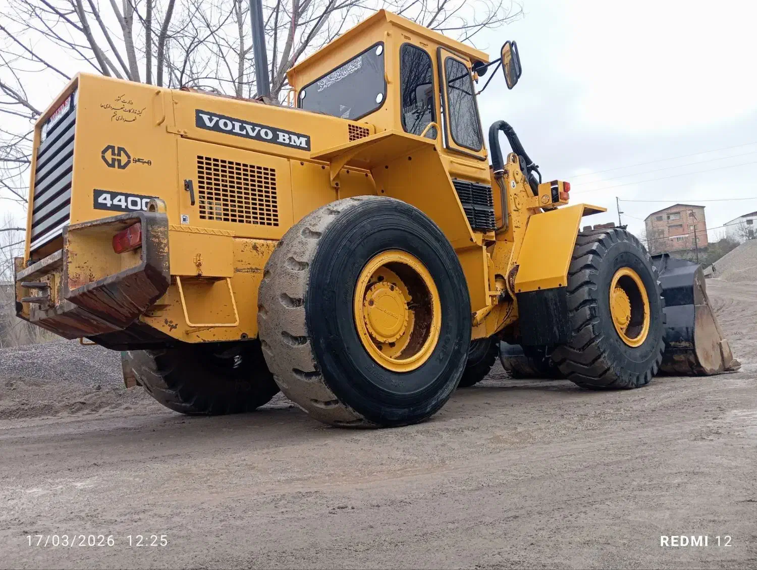 لودر ولوو ۴۴۰۰ جفت پمپ|خودرو سنگین|بابل, |دیوار