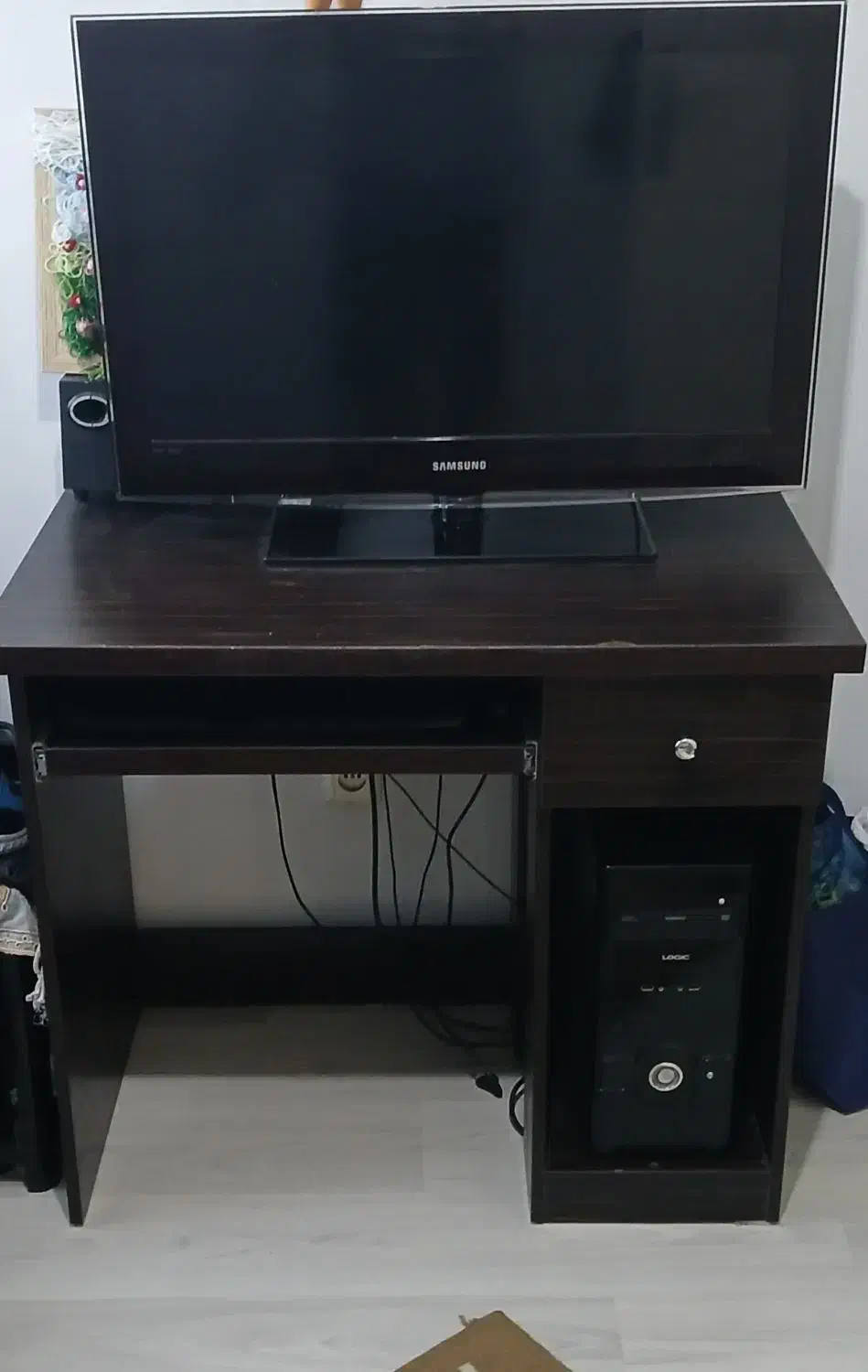 میز کامپیوتر|میز تحریر و کامپیوتر|رشت, کوی مهر|دیوار