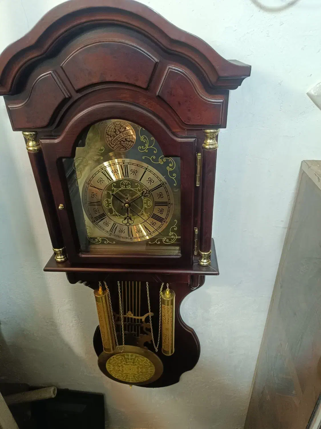 یک عدد ساعت دیواری تمام چوب|ساعت دیواری و تزئینی|کرج, ساسانی (قلمستان)|دیوار