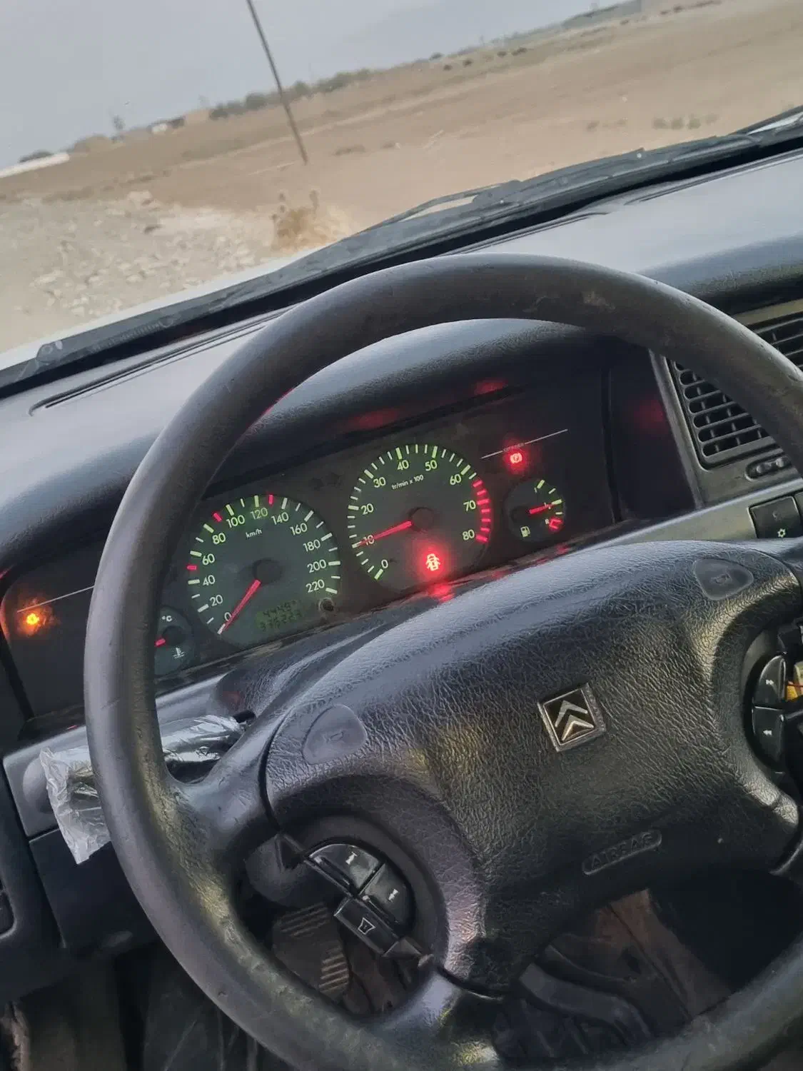 زانتیا|خودرو سواری و وانت|خرم‌آباد, |دیوار